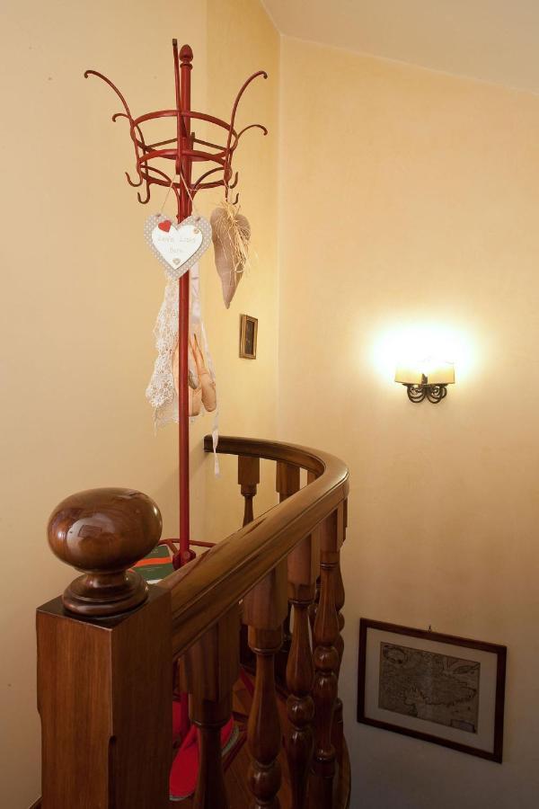 La Mansarda Delle Meraviglie B&B Superior Триест Екстериор снимка