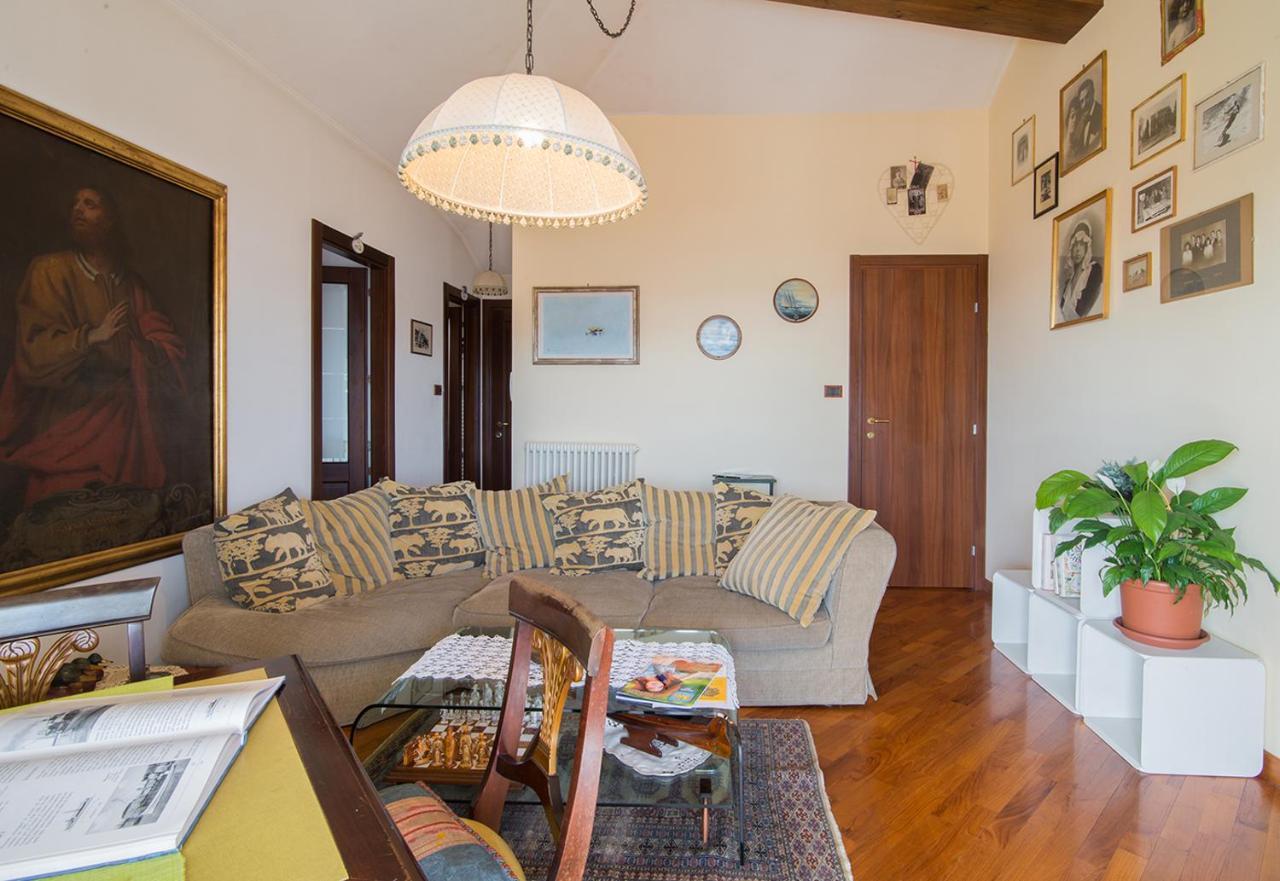 La Mansarda Delle Meraviglie B&B Superior Триест Екстериор снимка