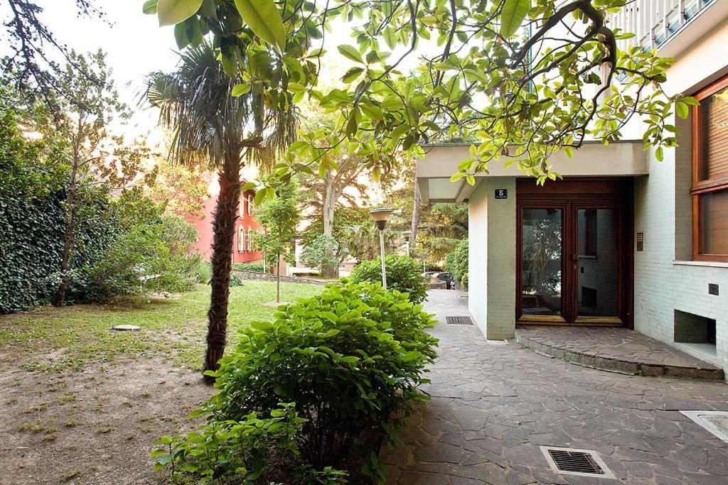 La Mansarda Delle Meraviglie B&B Superior Триест Екстериор снимка