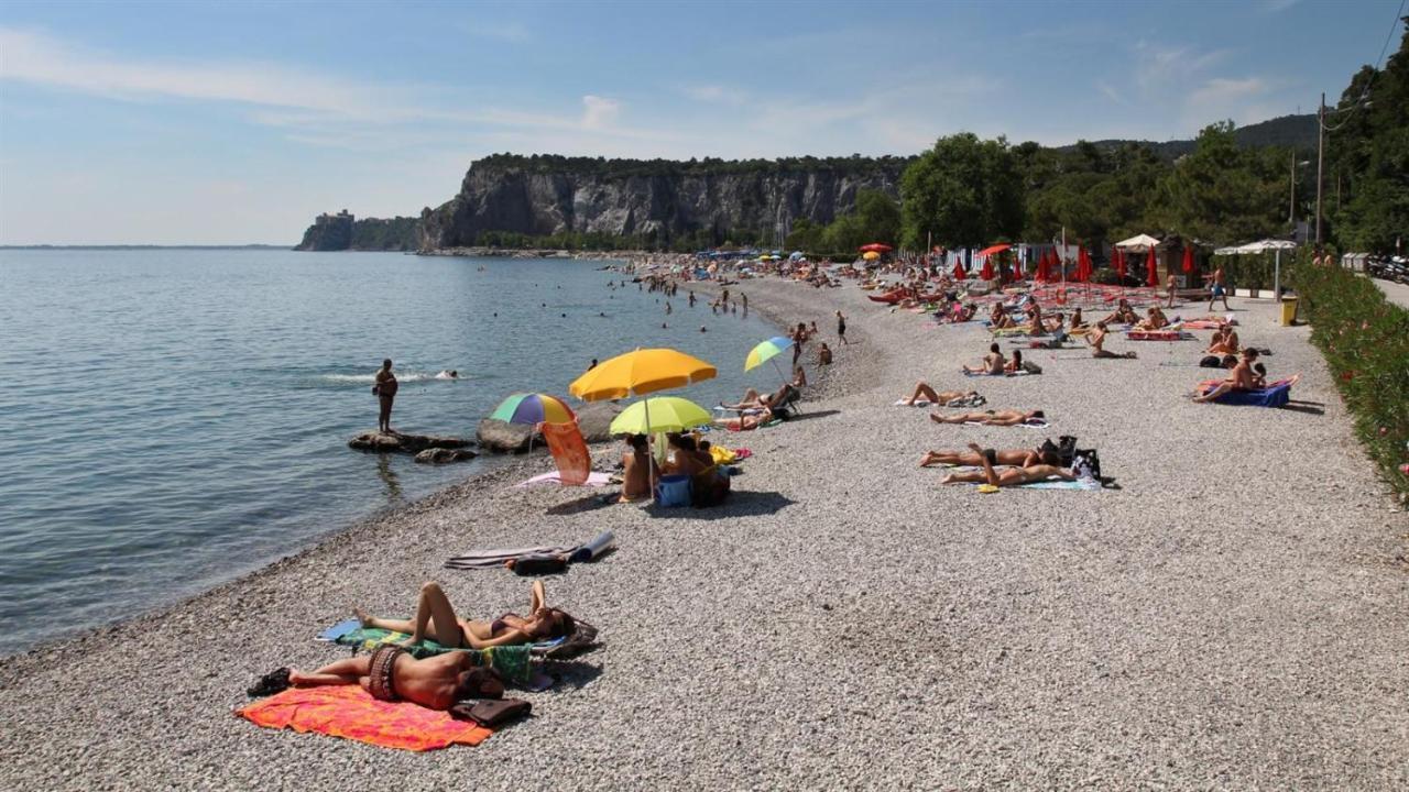 La Mansarda Delle Meraviglie B&B Superior Триест Екстериор снимка