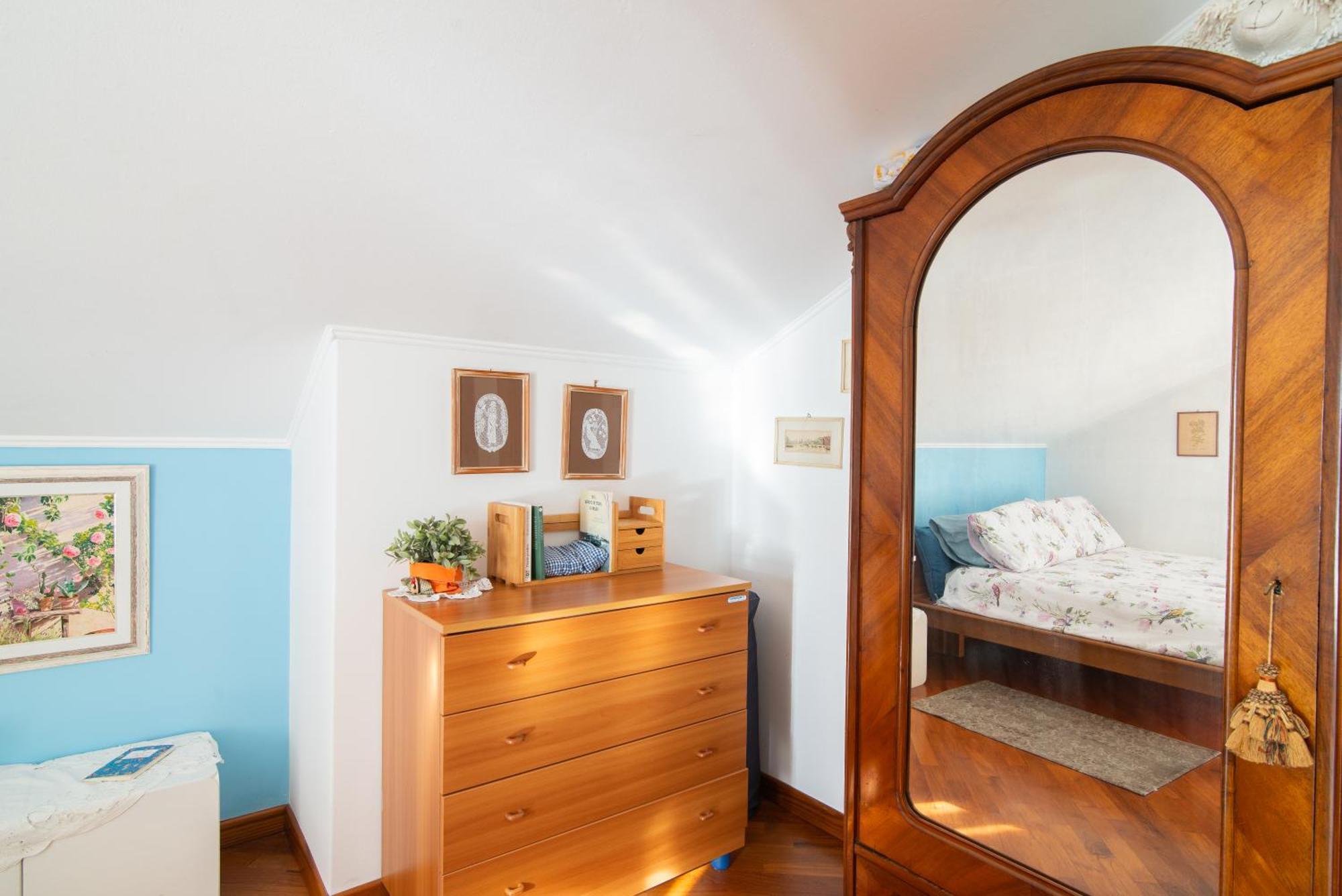 La Mansarda Delle Meraviglie B&B Superior Триест Екстериор снимка