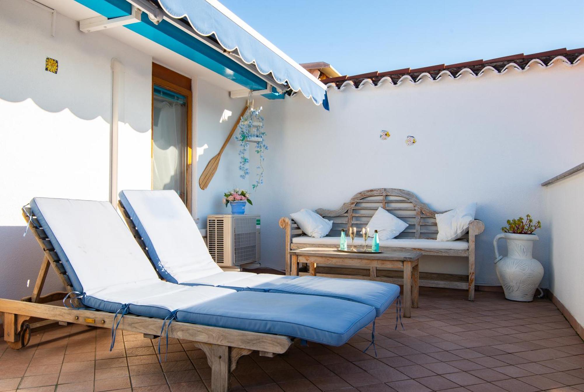 La Mansarda Delle Meraviglie B&B Superior Триест Екстериор снимка